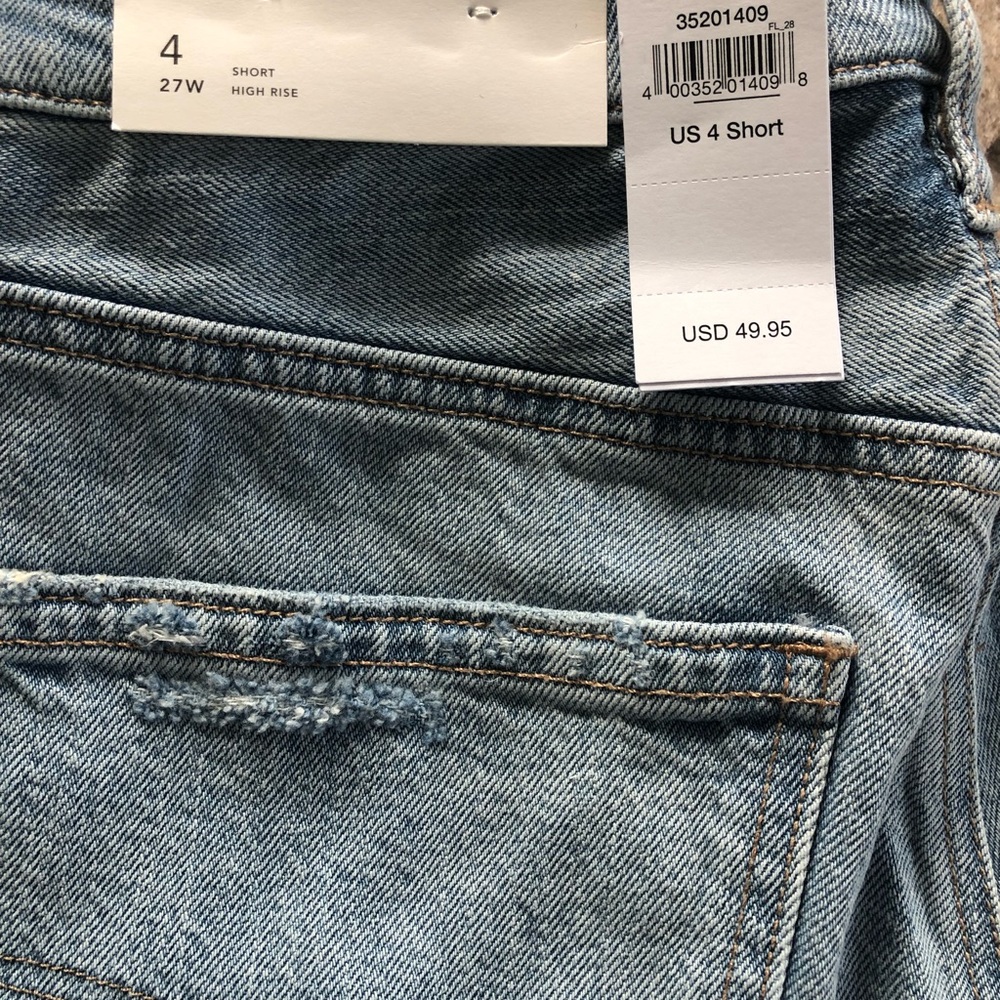 AE 90s high rise boyfriend jean size 4 short - Picture 3 of 4